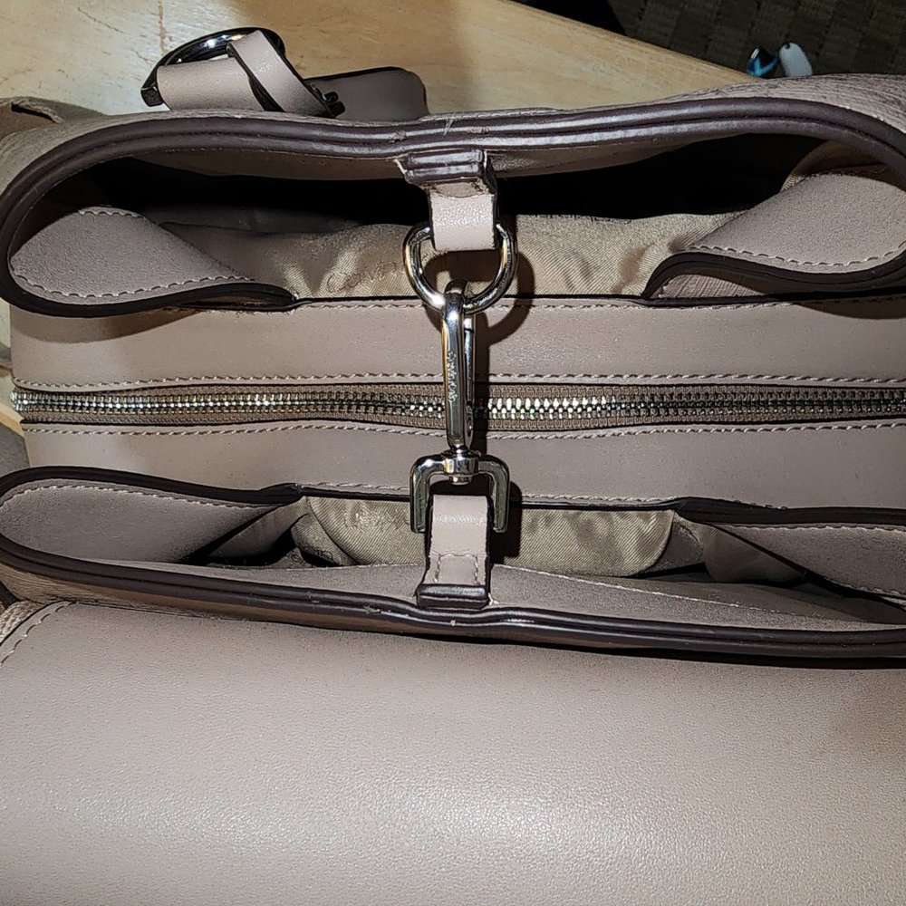 Calvin Klein bag - Picture 4 of 13